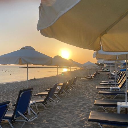Mikes On The Beach Hersonissos  Exterior foto